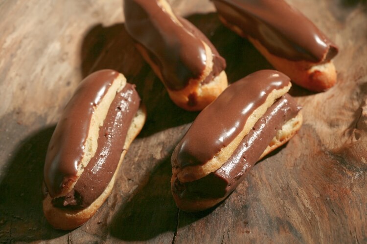 Petits Fours & Eclair - KARAFIRIN